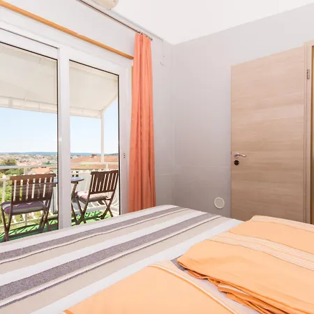 Present 203 Trogir