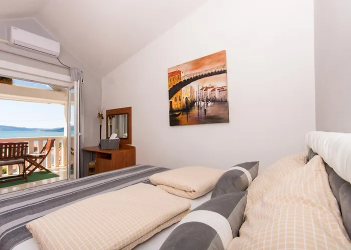 Present 203 Apartament Trogir
