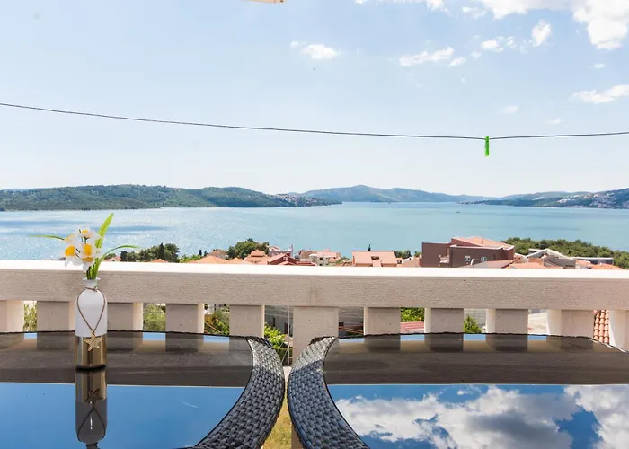 Apartament Present 203